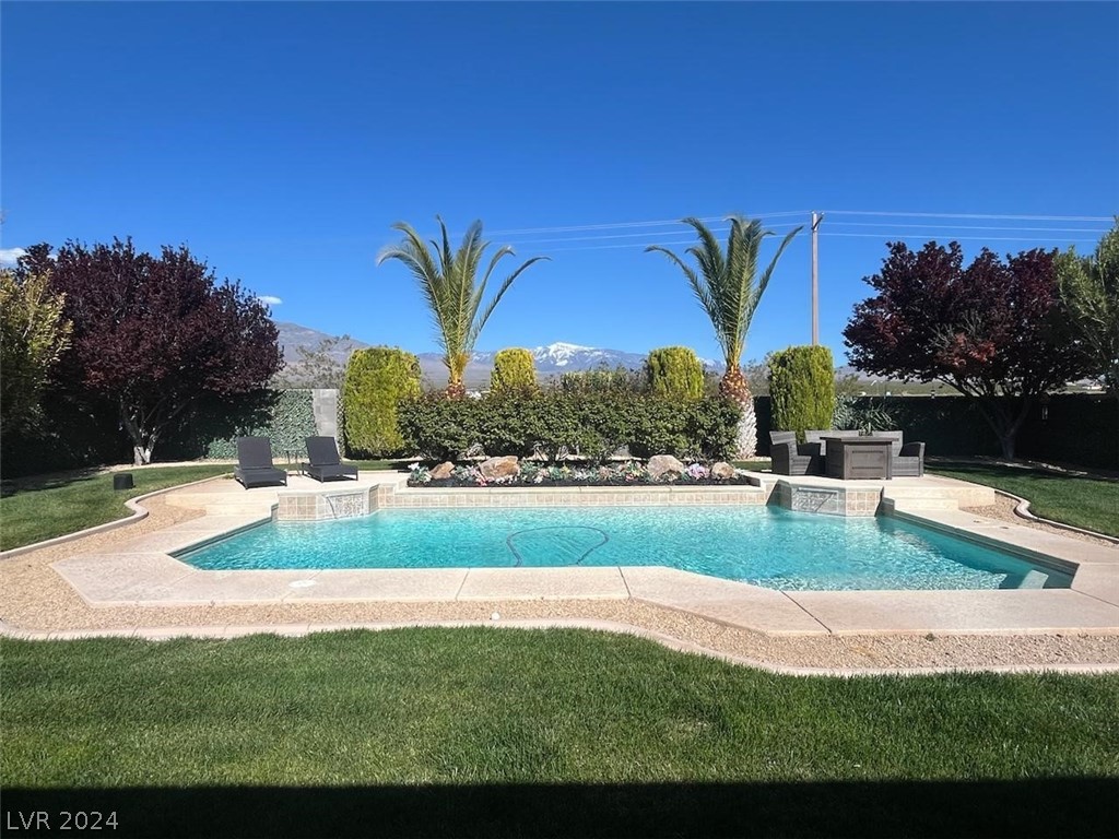 3815 North Mayfield Ranch Road