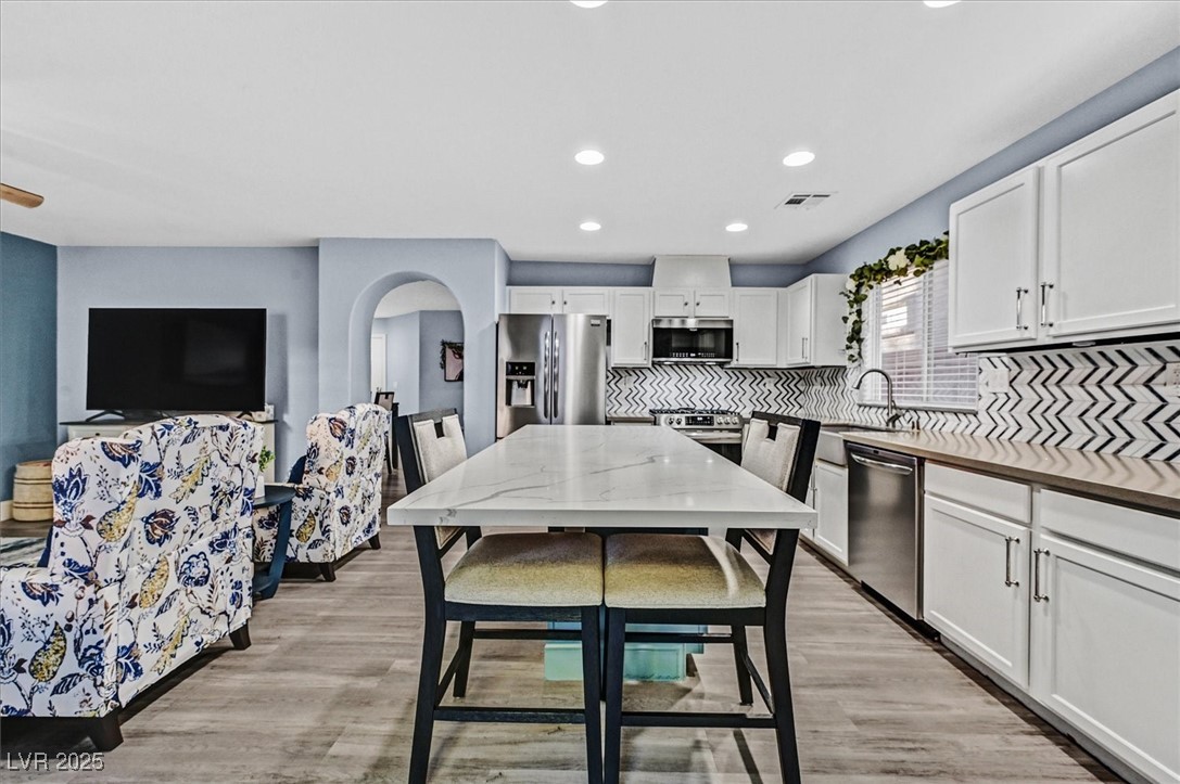 10042 Big Sur Mountain Street