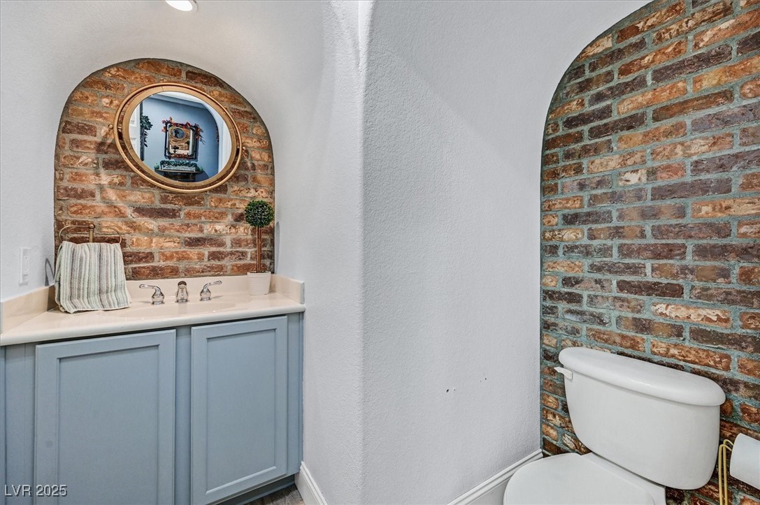 10042 Big Sur Mountain Street