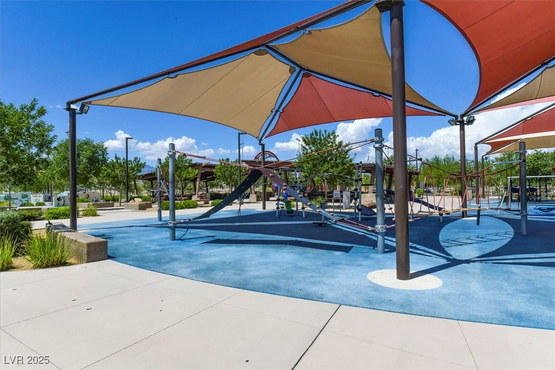 10042 Big Sur Mountain Street