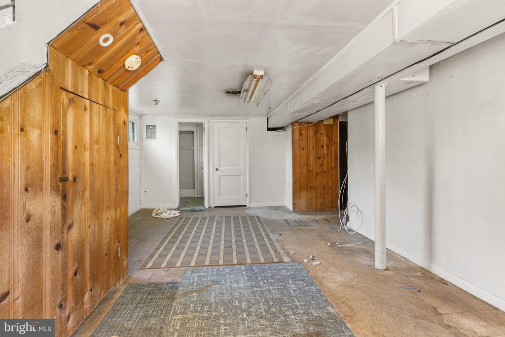51 JOHN COLLINS CIRCLE