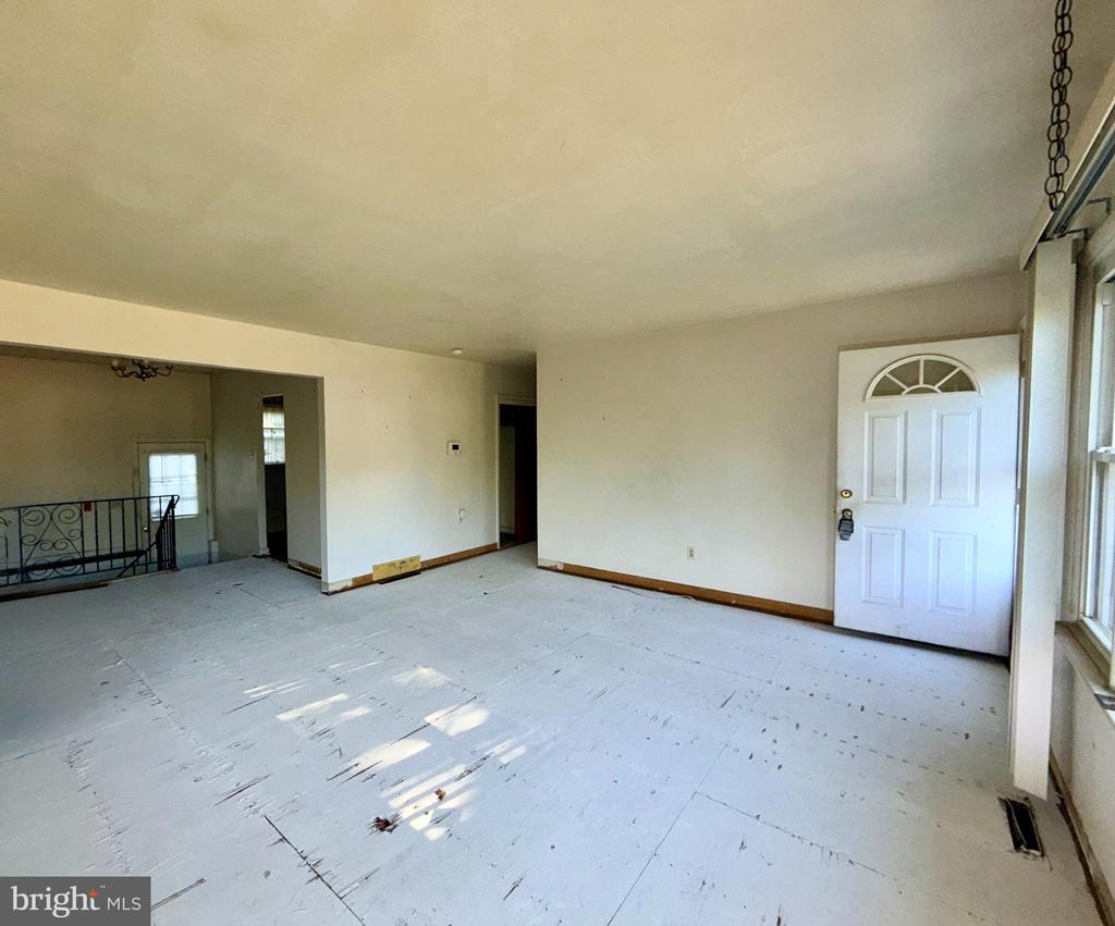 51 JOHN COLLINS CIRCLE