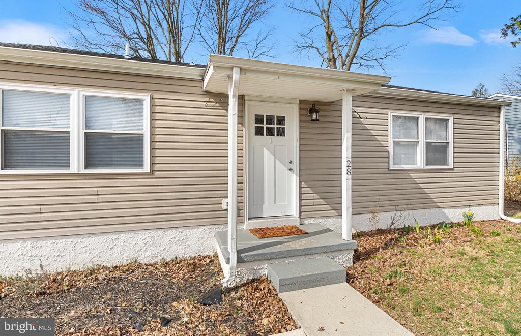 28 GENE AVENUE