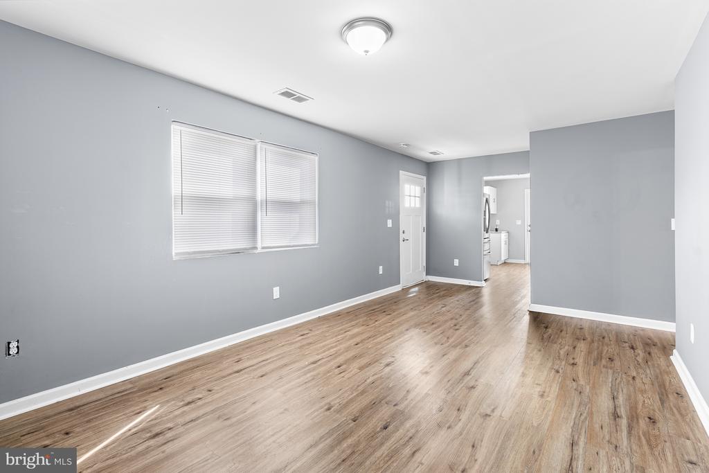 28 GENE AVENUE