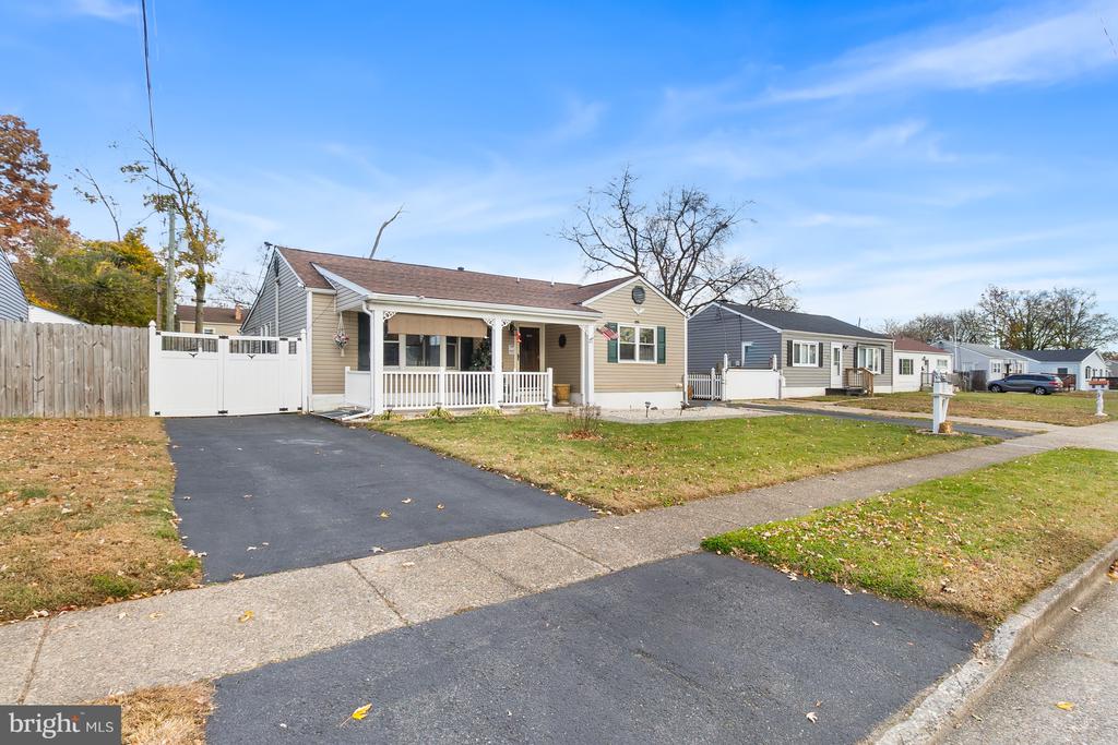 21 GENE AVE