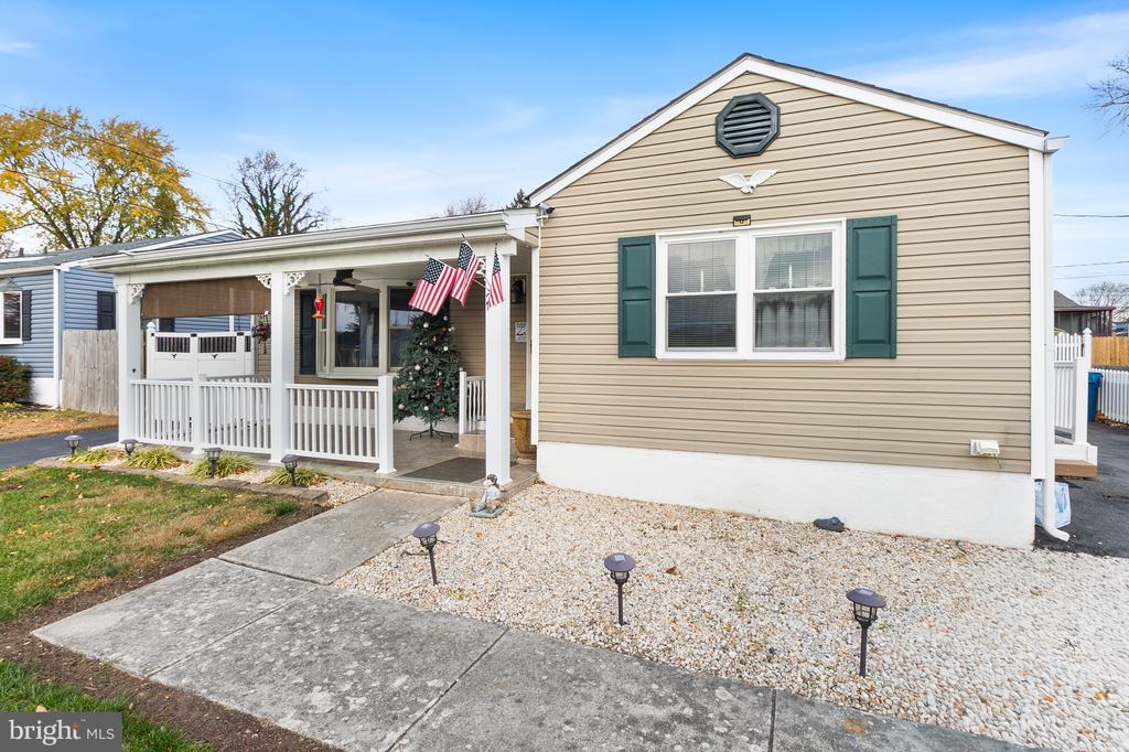 21 GENE AVE