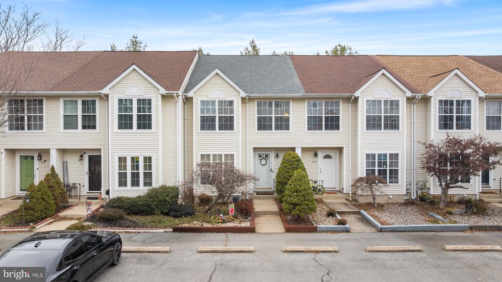 610 BENHAM COURT