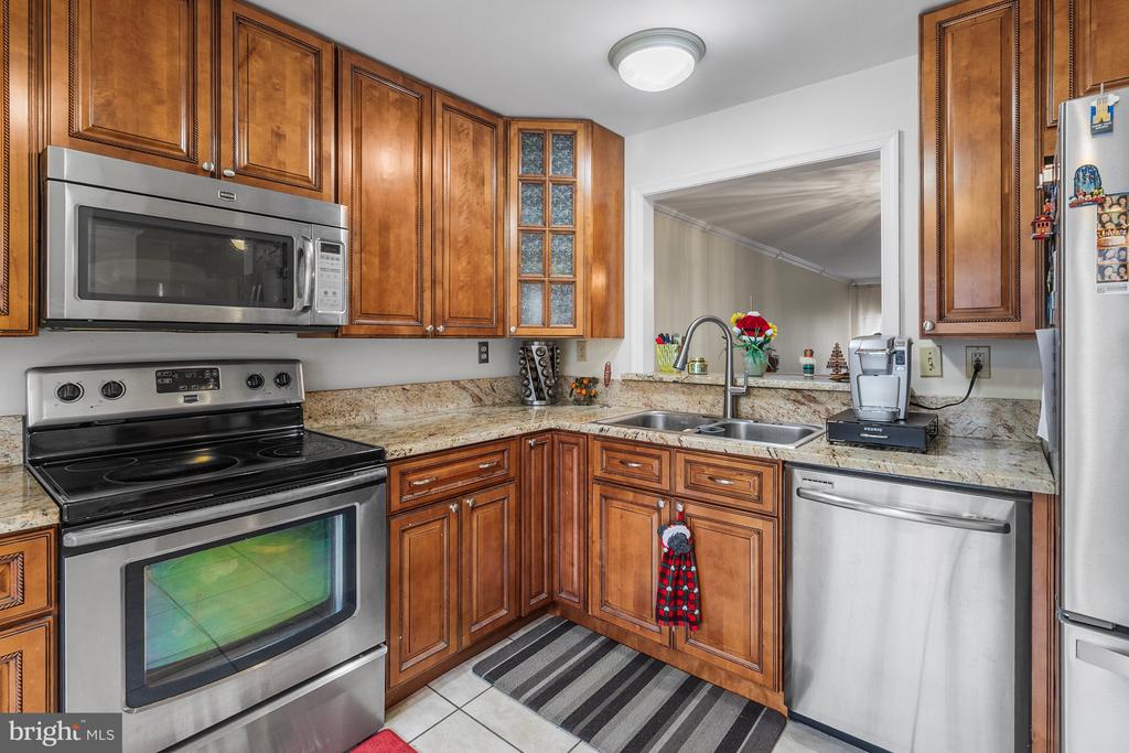 610 BENHAM COURT