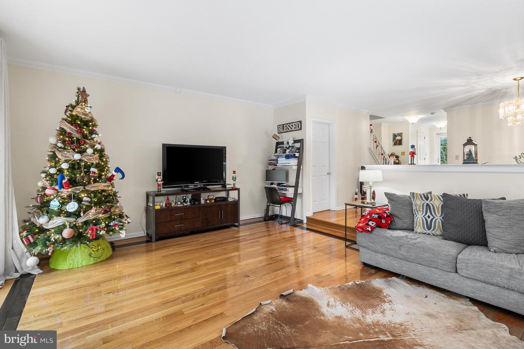 610 BENHAM COURT