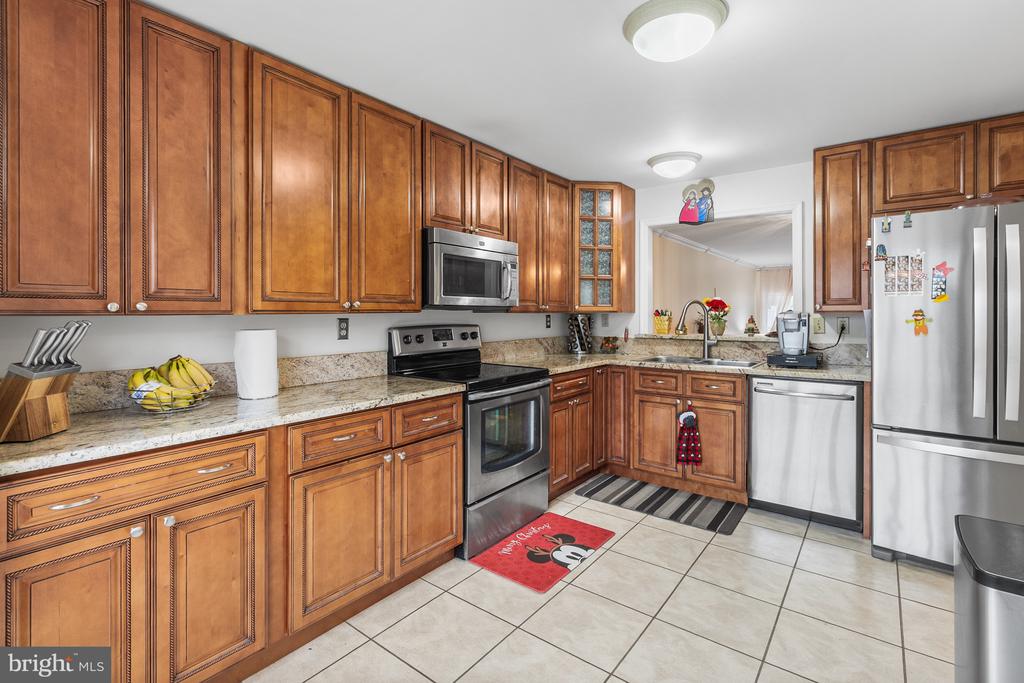 610 BENHAM COURT