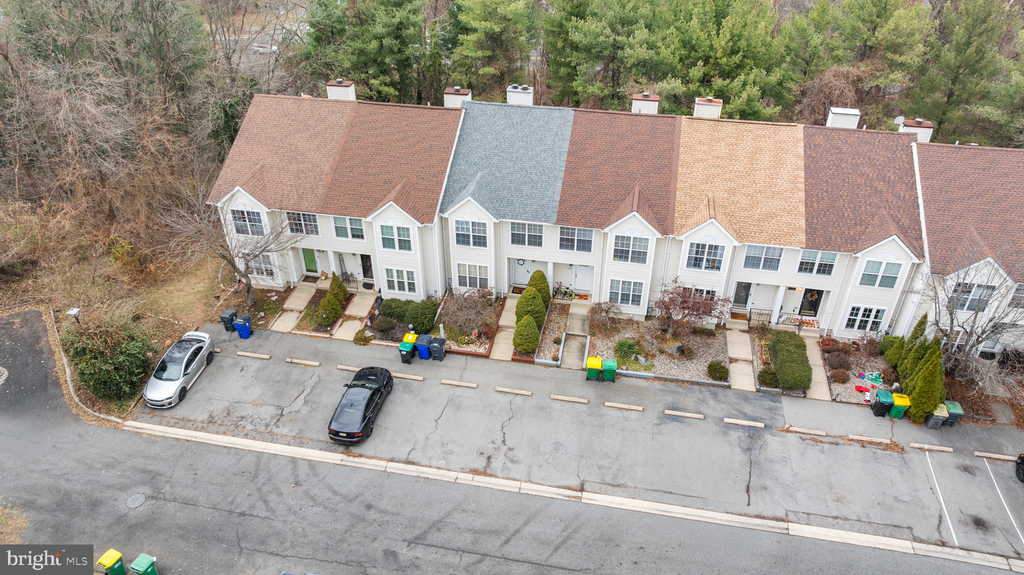 610 BENHAM COURT