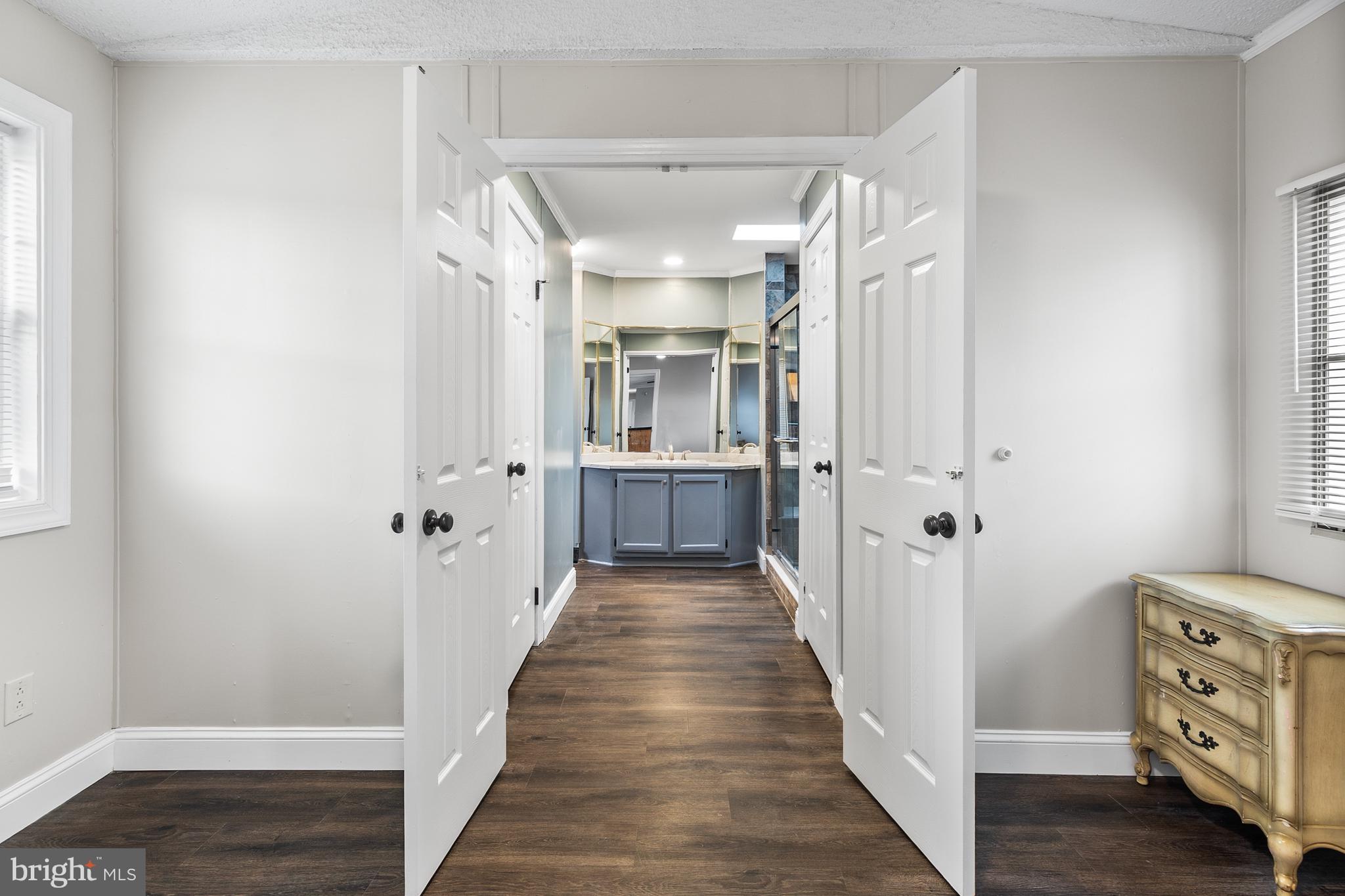 1211 DONNA MARIE WAY