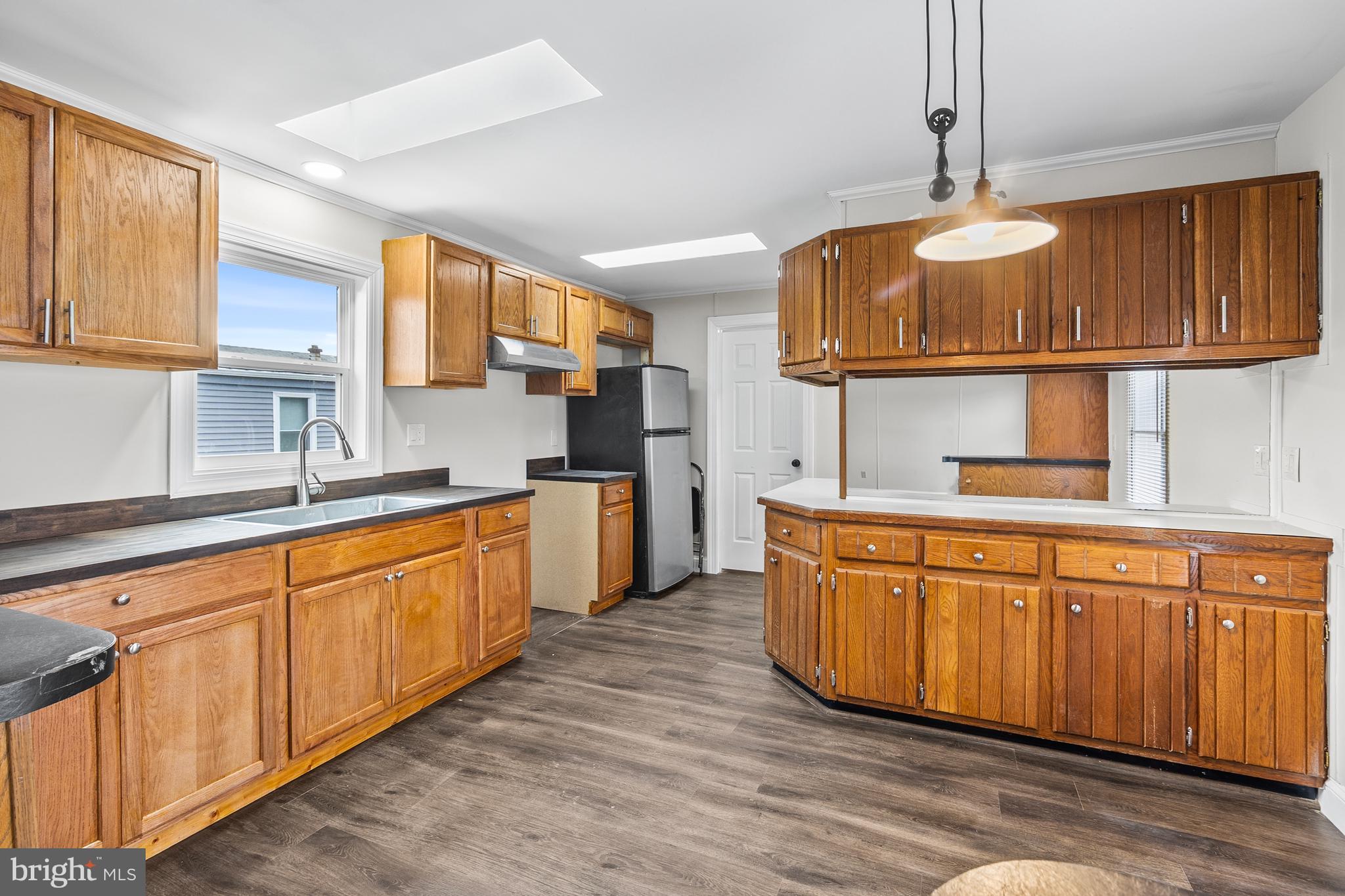 1211 DONNA MARIE WAY