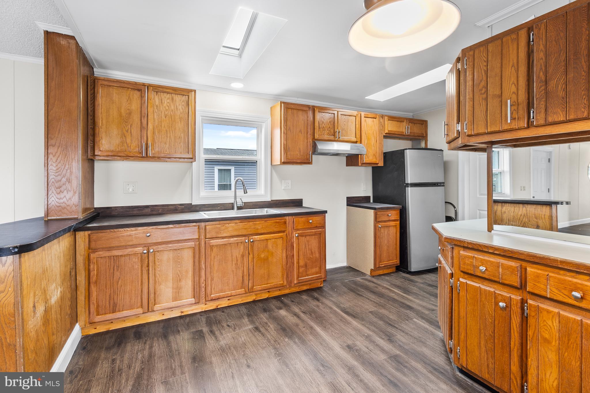 1211 DONNA MARIE WAY