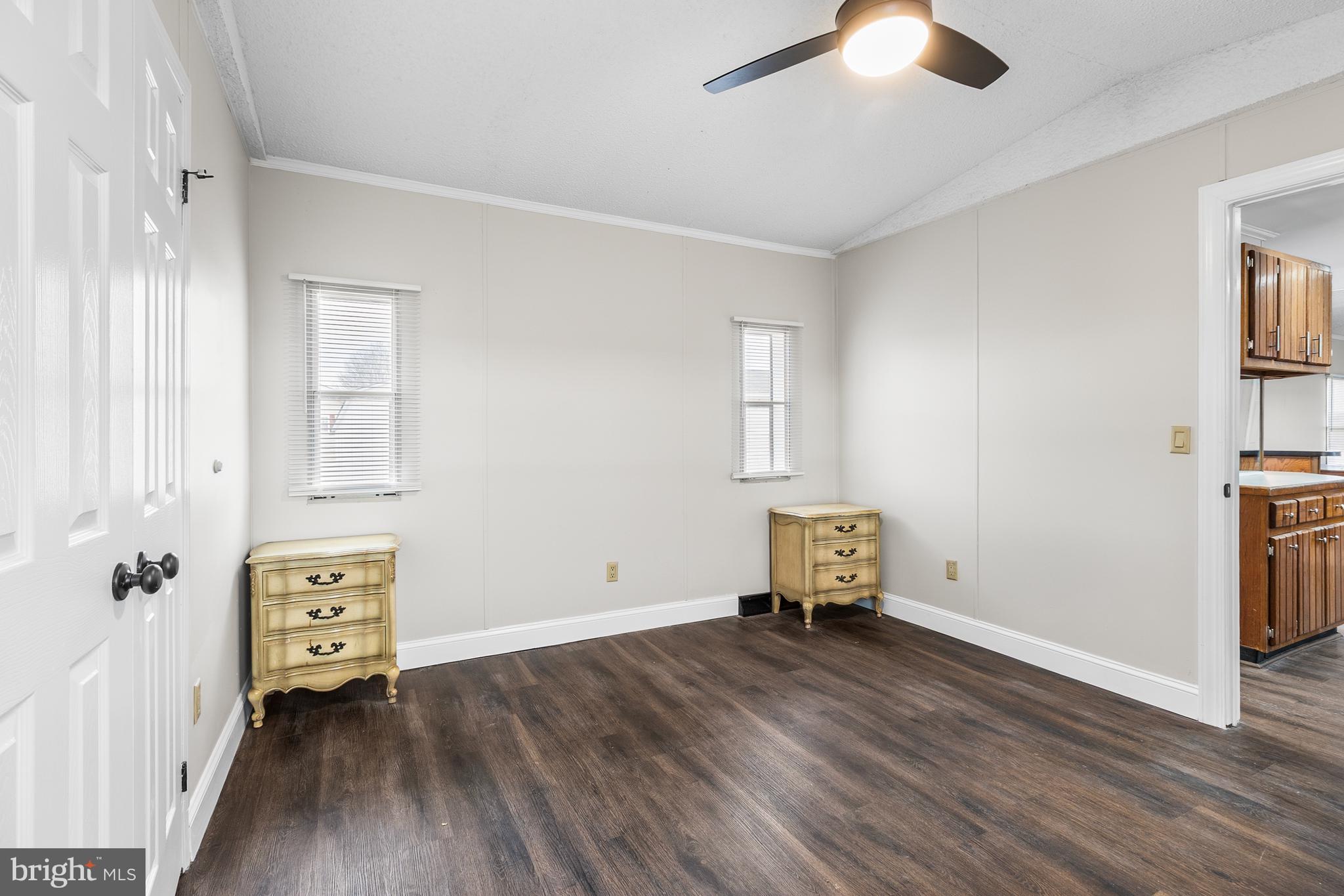 1211 DONNA MARIE WAY