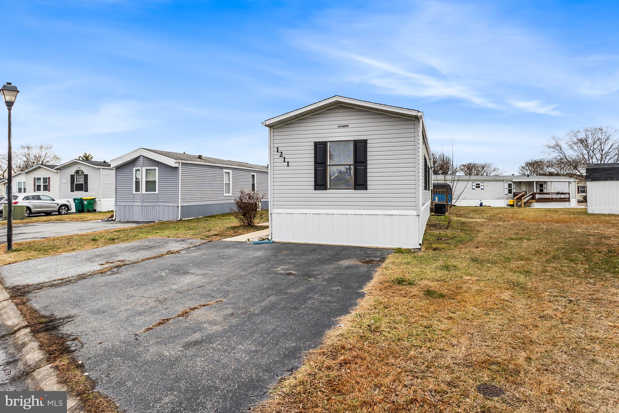 1211 DONNA MARIE WAY