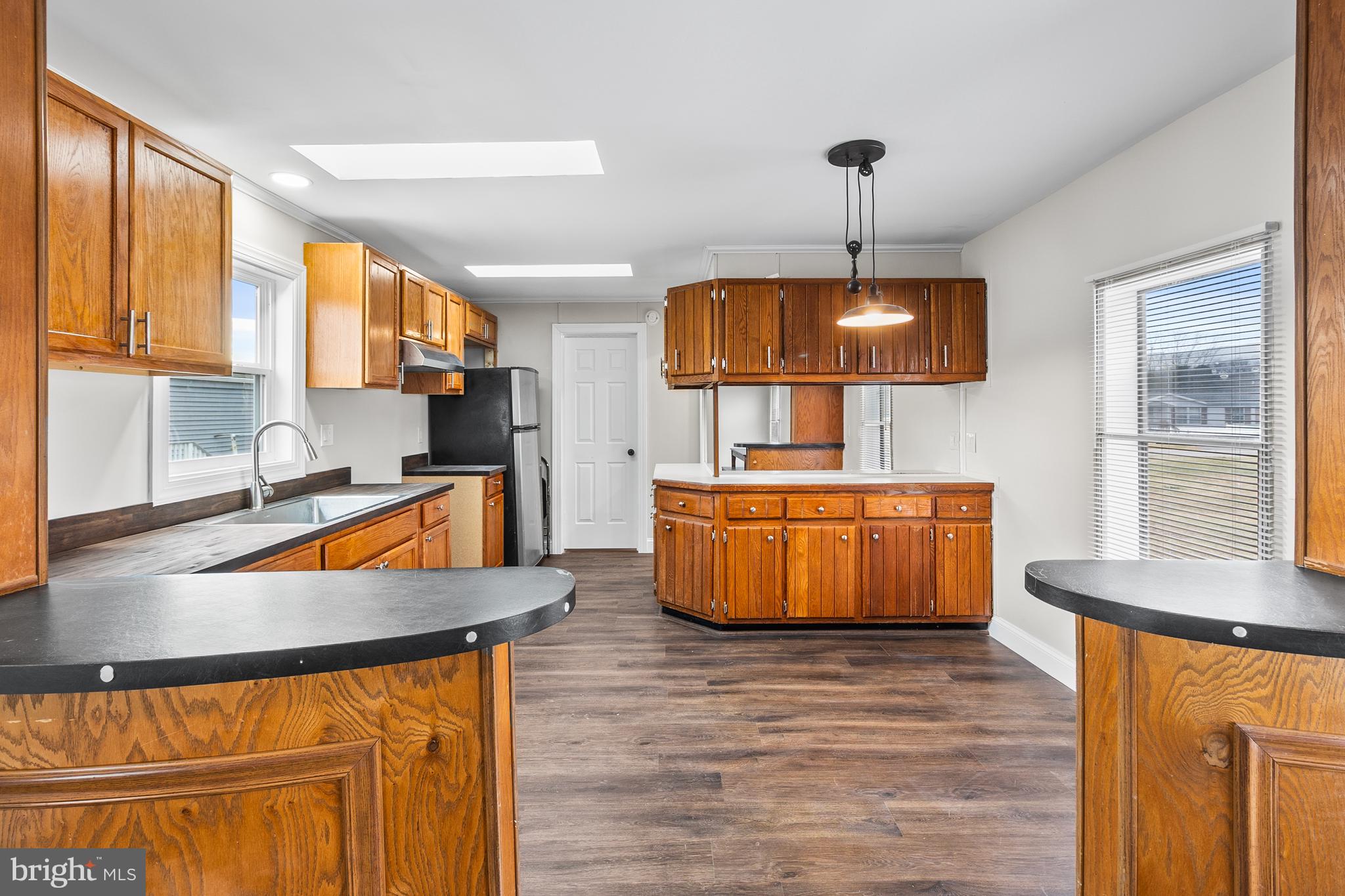 1211 DONNA MARIE WAY