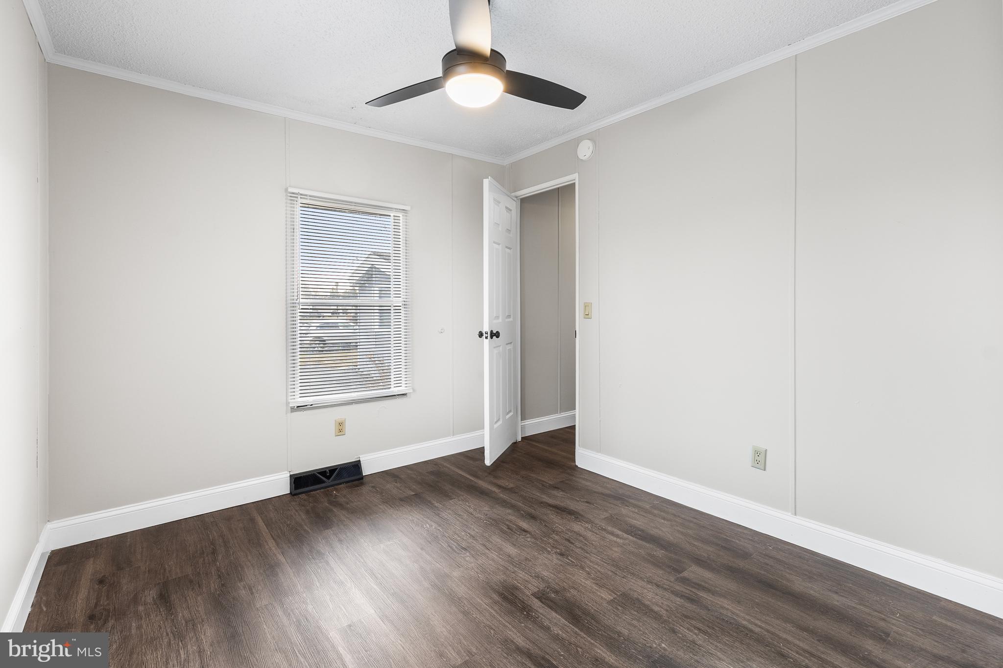 1211 DONNA MARIE WAY