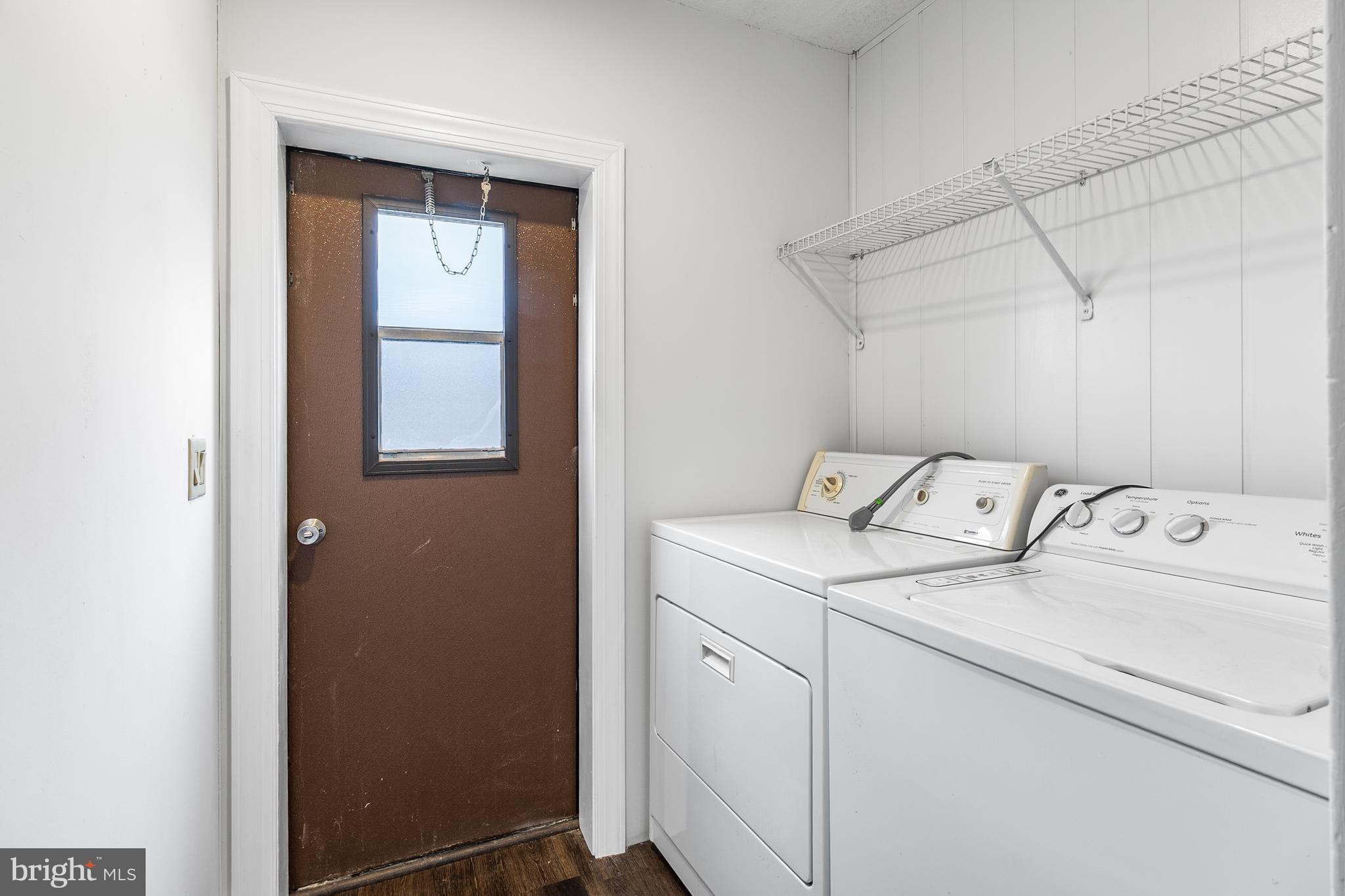 1211 DONNA MARIE WAY