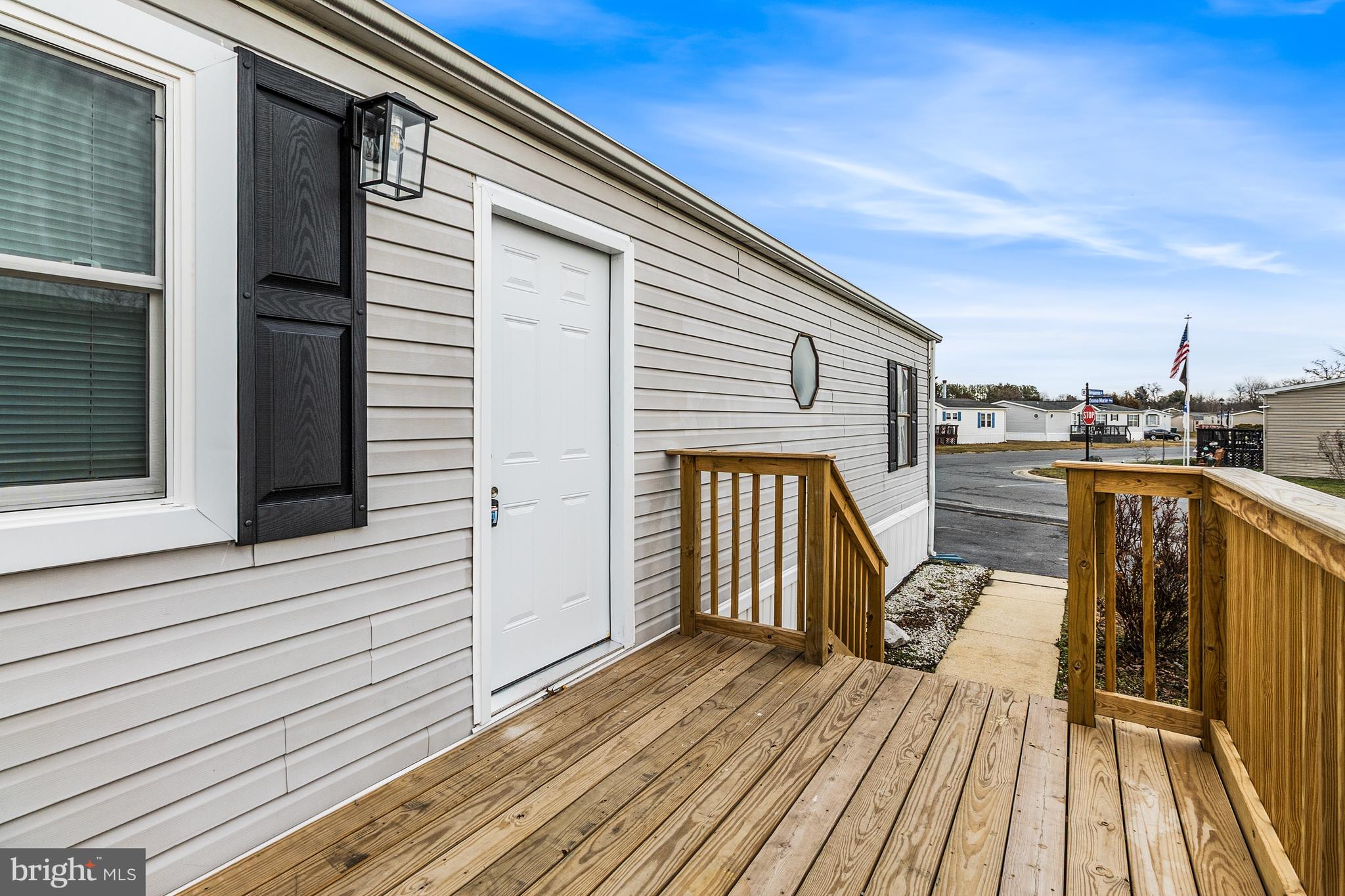 1211 DONNA MARIE WAY