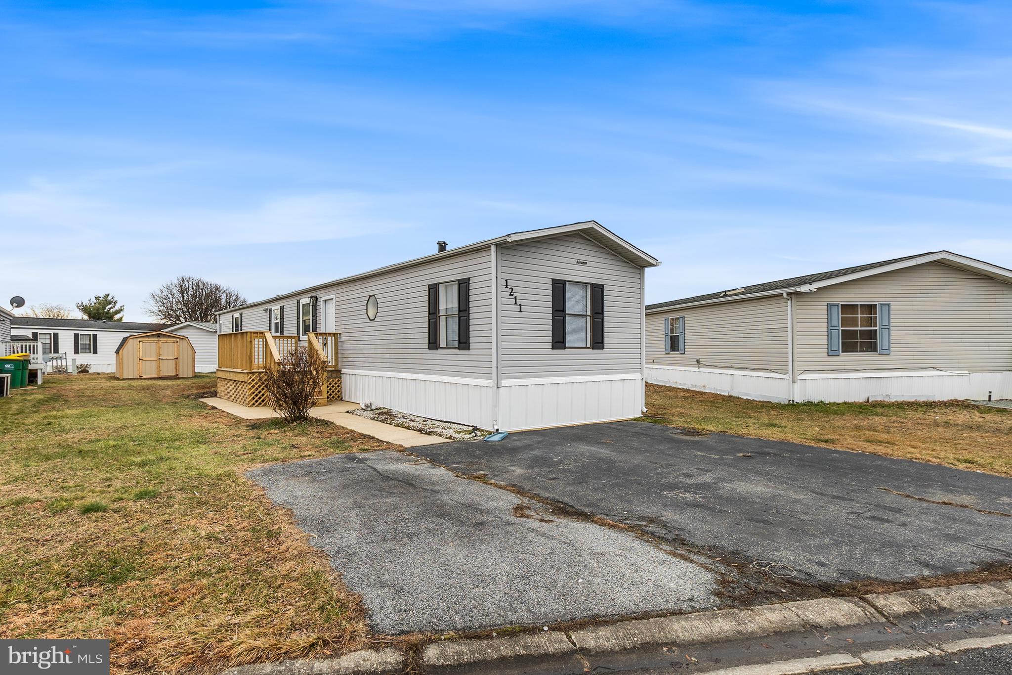 1211 DONNA MARIE WAY