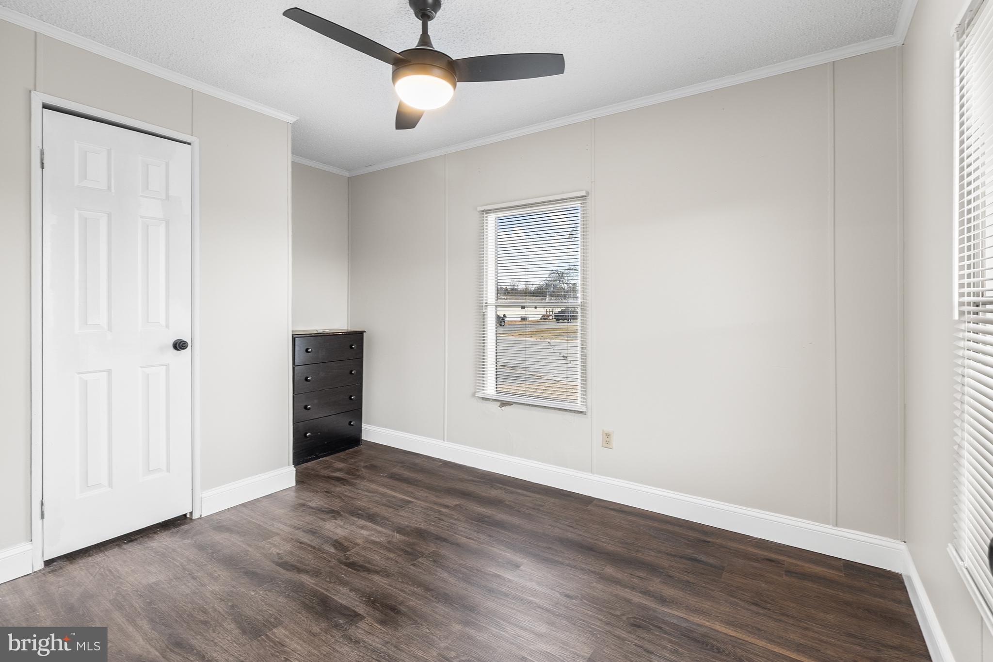 1211 DONNA MARIE WAY