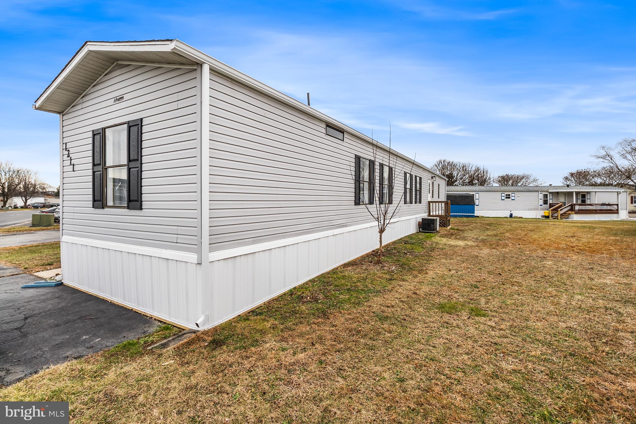 1211 DONNA MARIE WAY