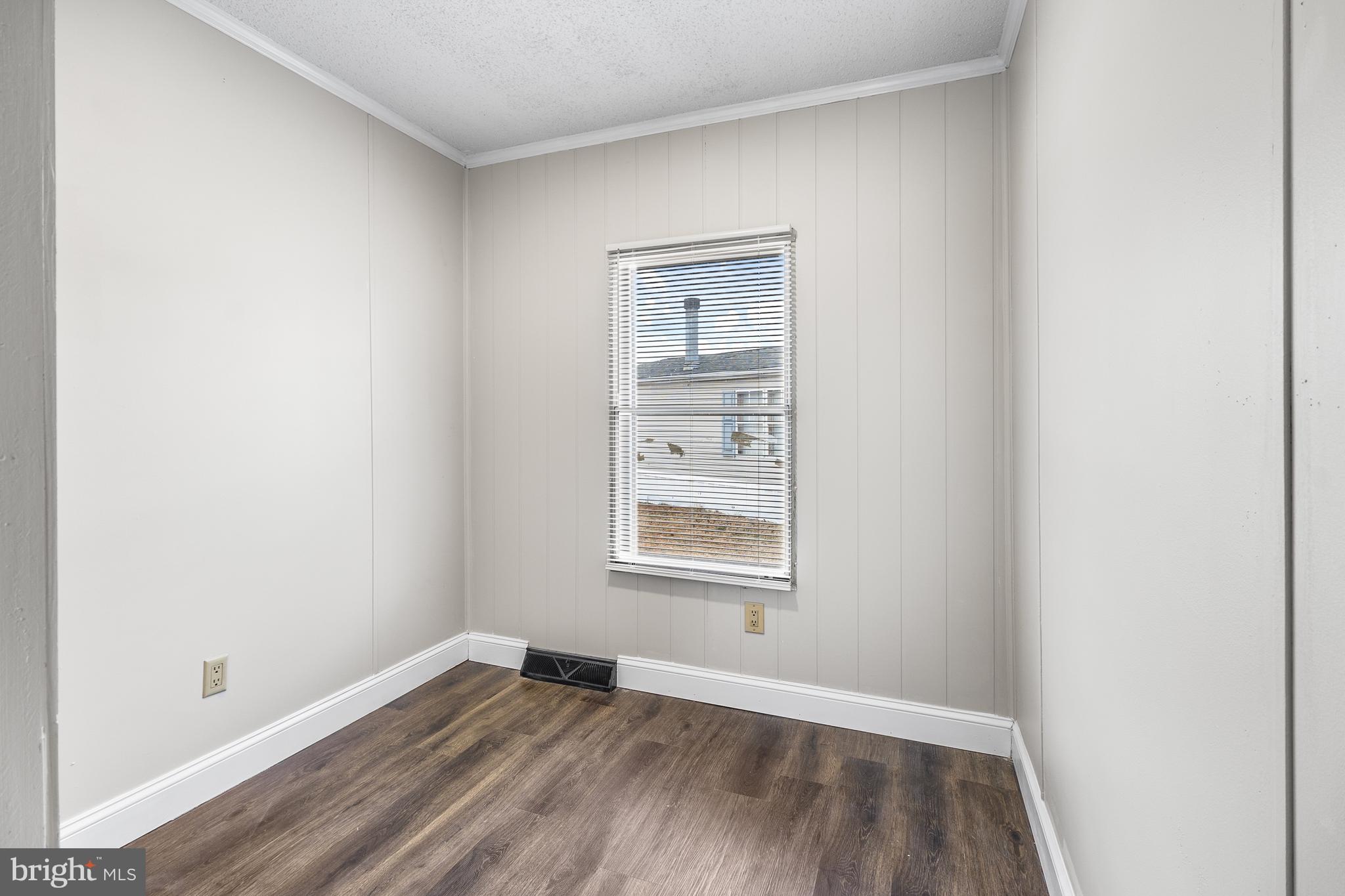 1211 DONNA MARIE WAY