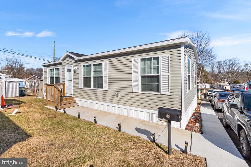 89 CEDAR STREET