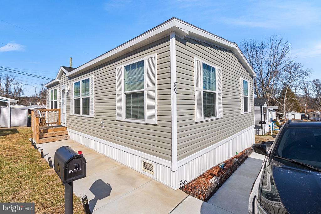 89 CEDAR STREET