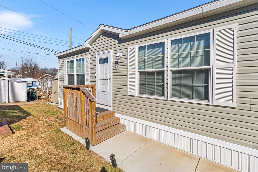 89 CEDAR STREET