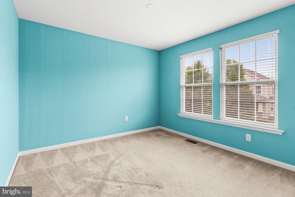 1537 MATISSE DRIVE