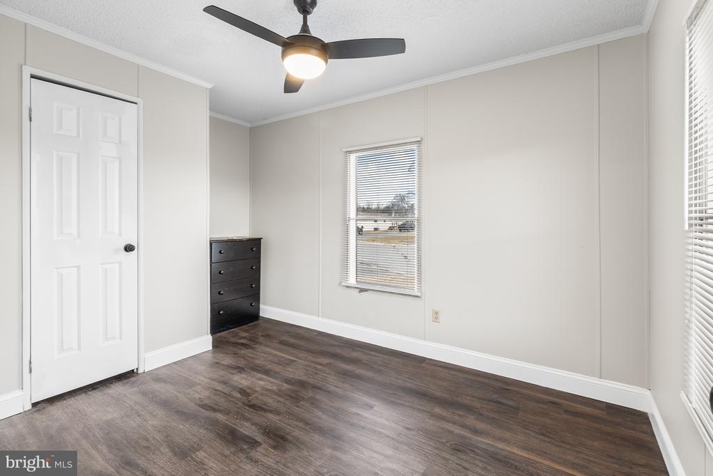 1211 DONNA MARIE WAY