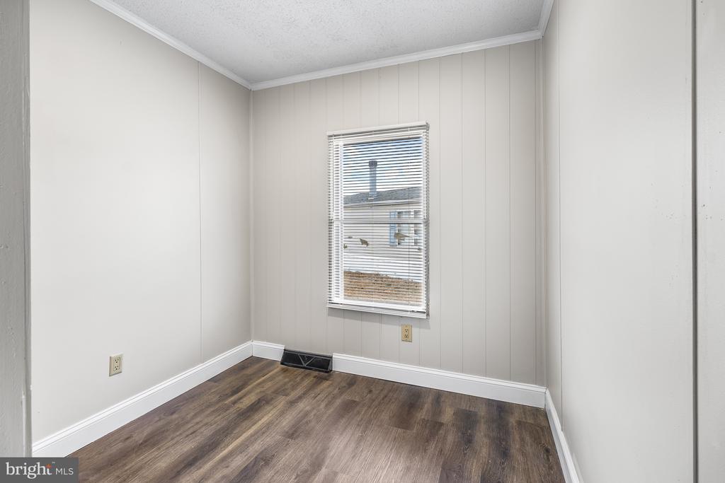 1211 DONNA MARIE WAY