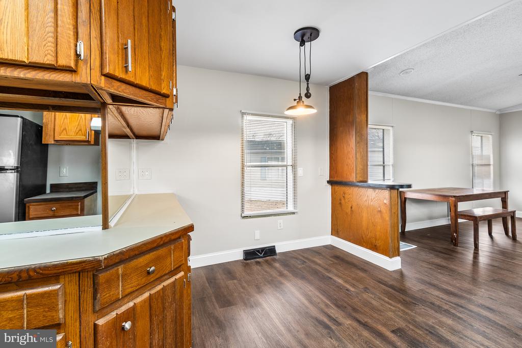 1211 DONNA MARIE WAY