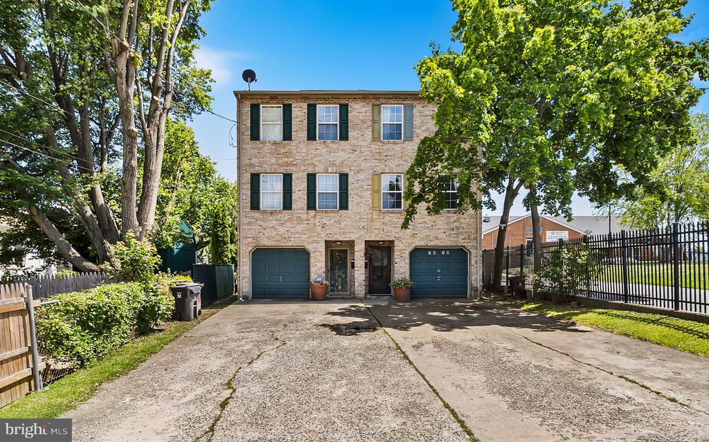 1006 ANCHORAGE STREET