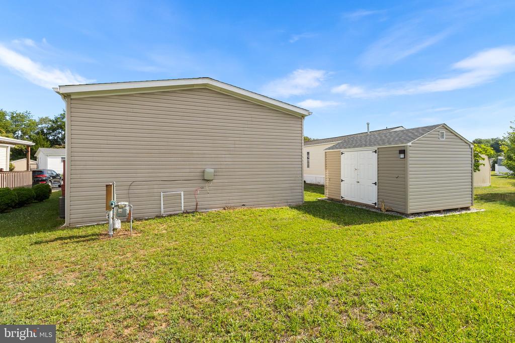 1733 BARBARA CIRCLE