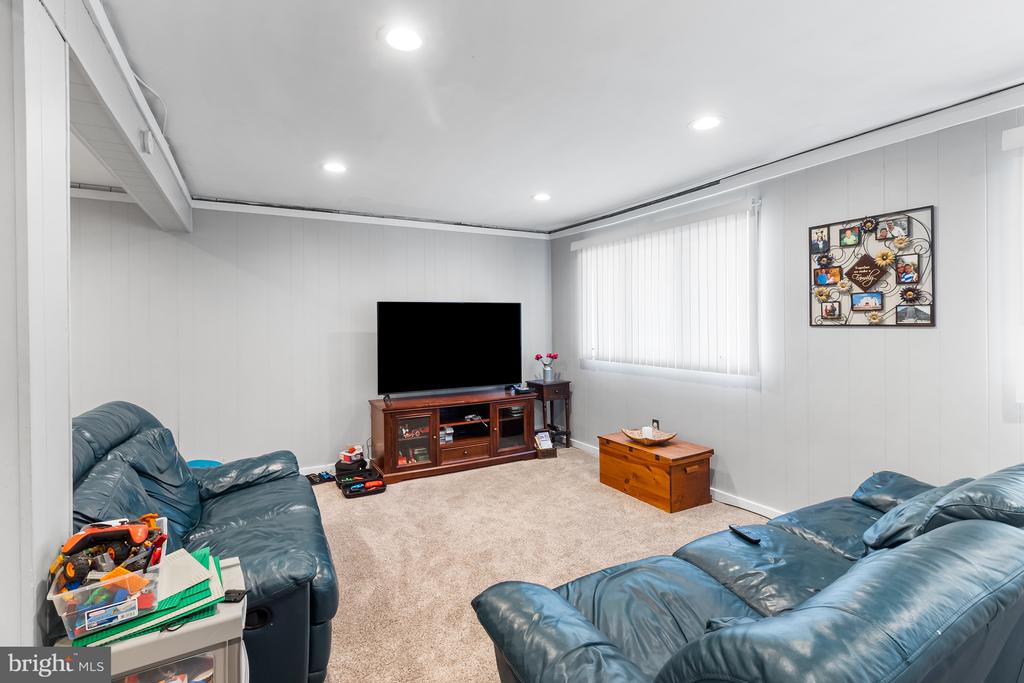 510 RIDGE AVENUE