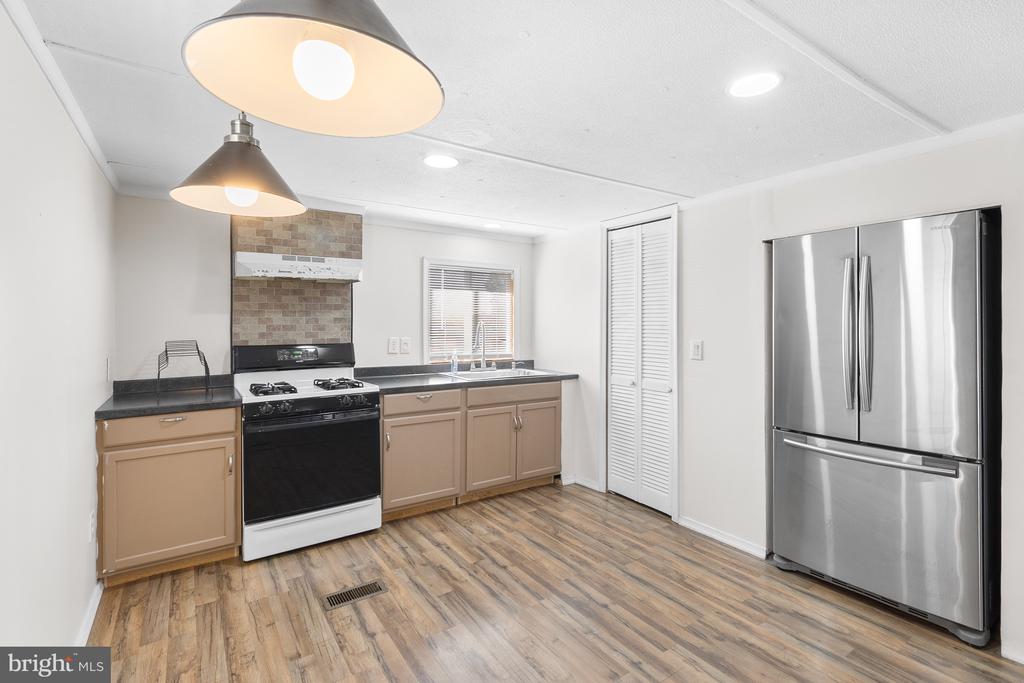 2 WESTVIEW WAY