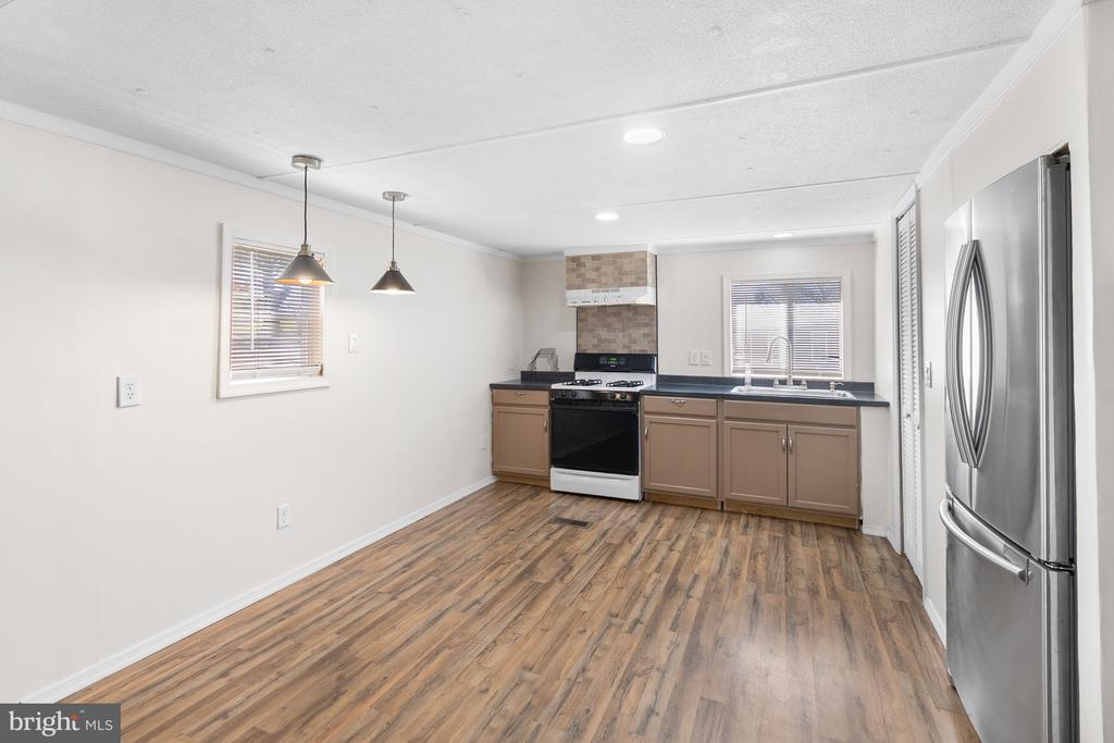 2 WESTVIEW WAY