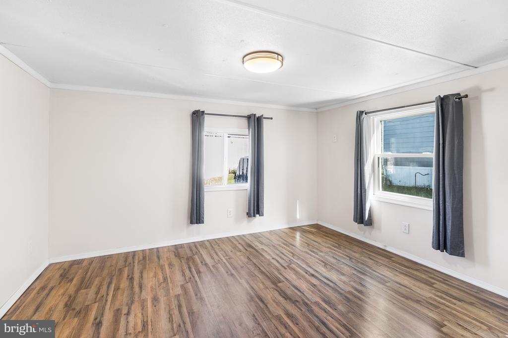 2 WESTVIEW WAY