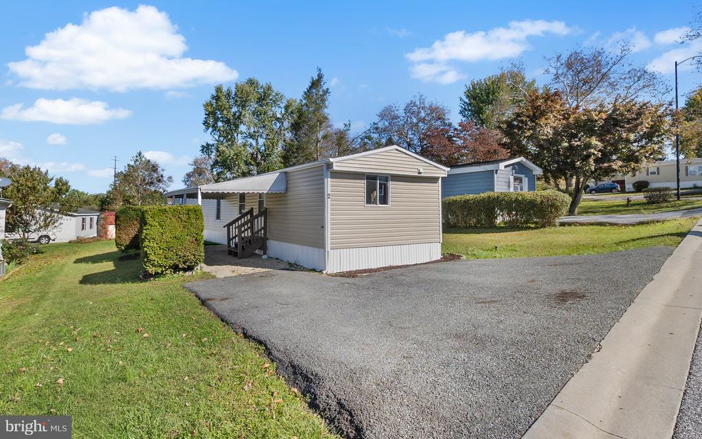 2 WESTVIEW WAY