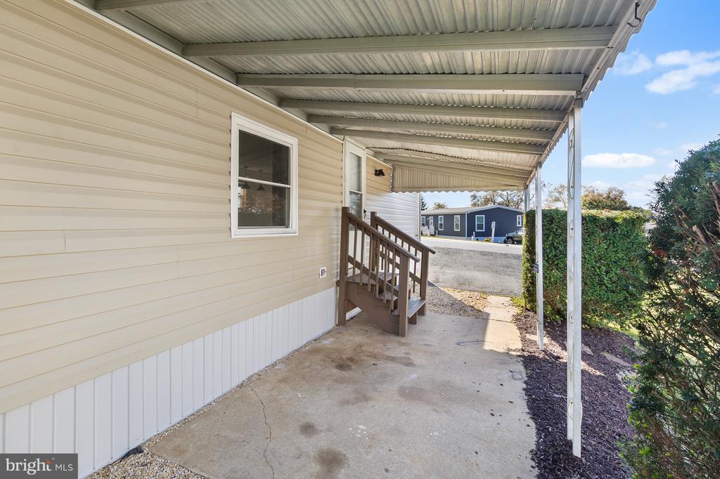 2 WESTVIEW WAY