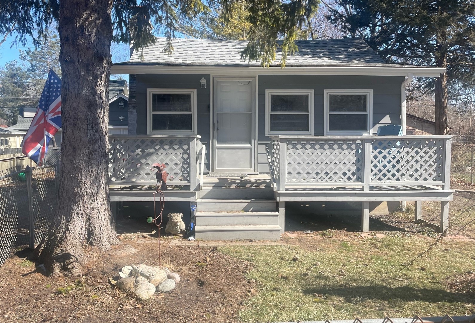 43319 N Catherine Avenue