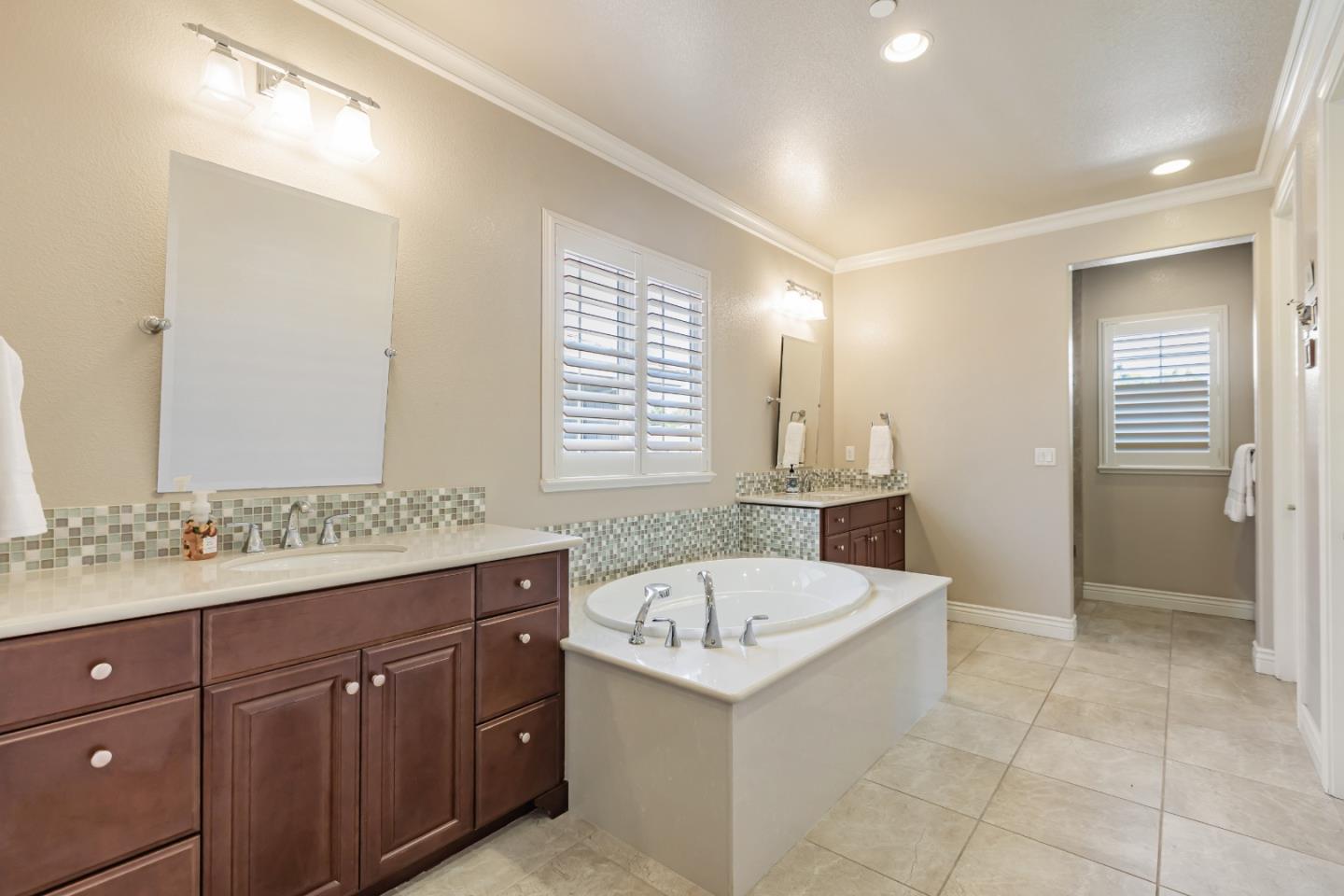 1802 Lavender Creek