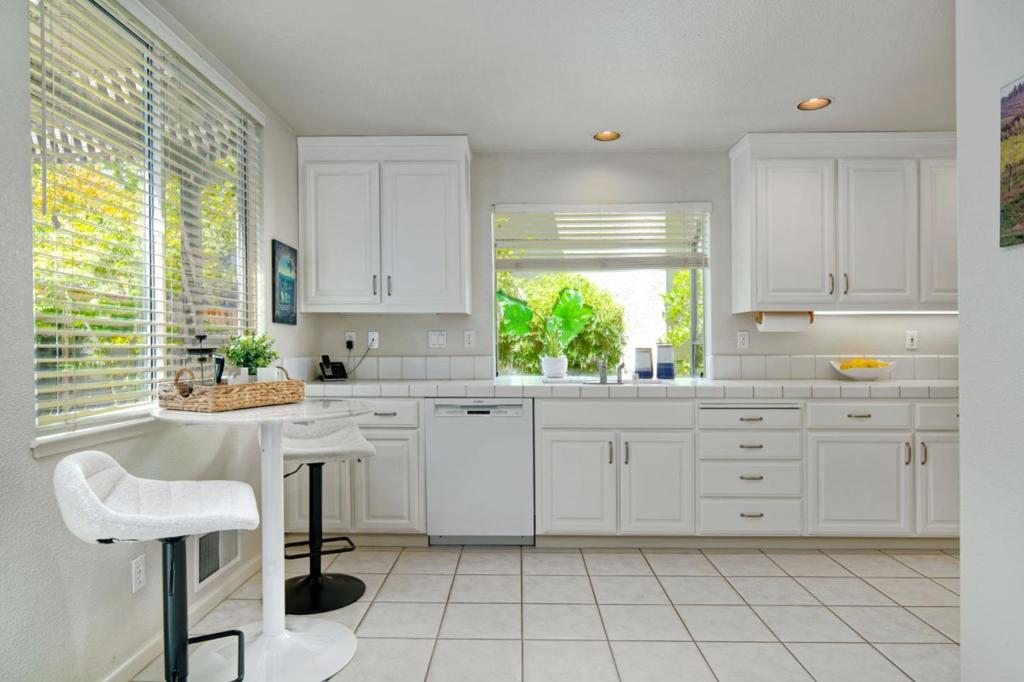 5633 Ravenna Court