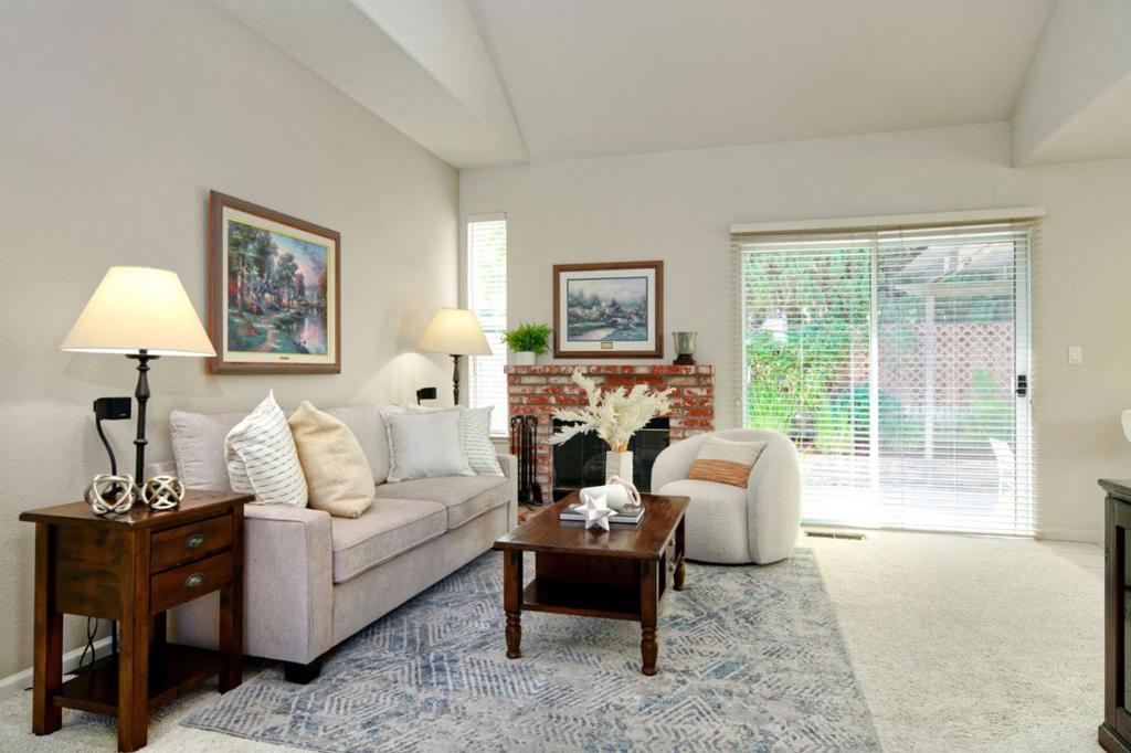 5633 Ravenna Court