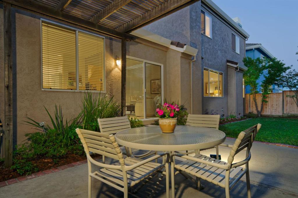 5633 Ravenna Court