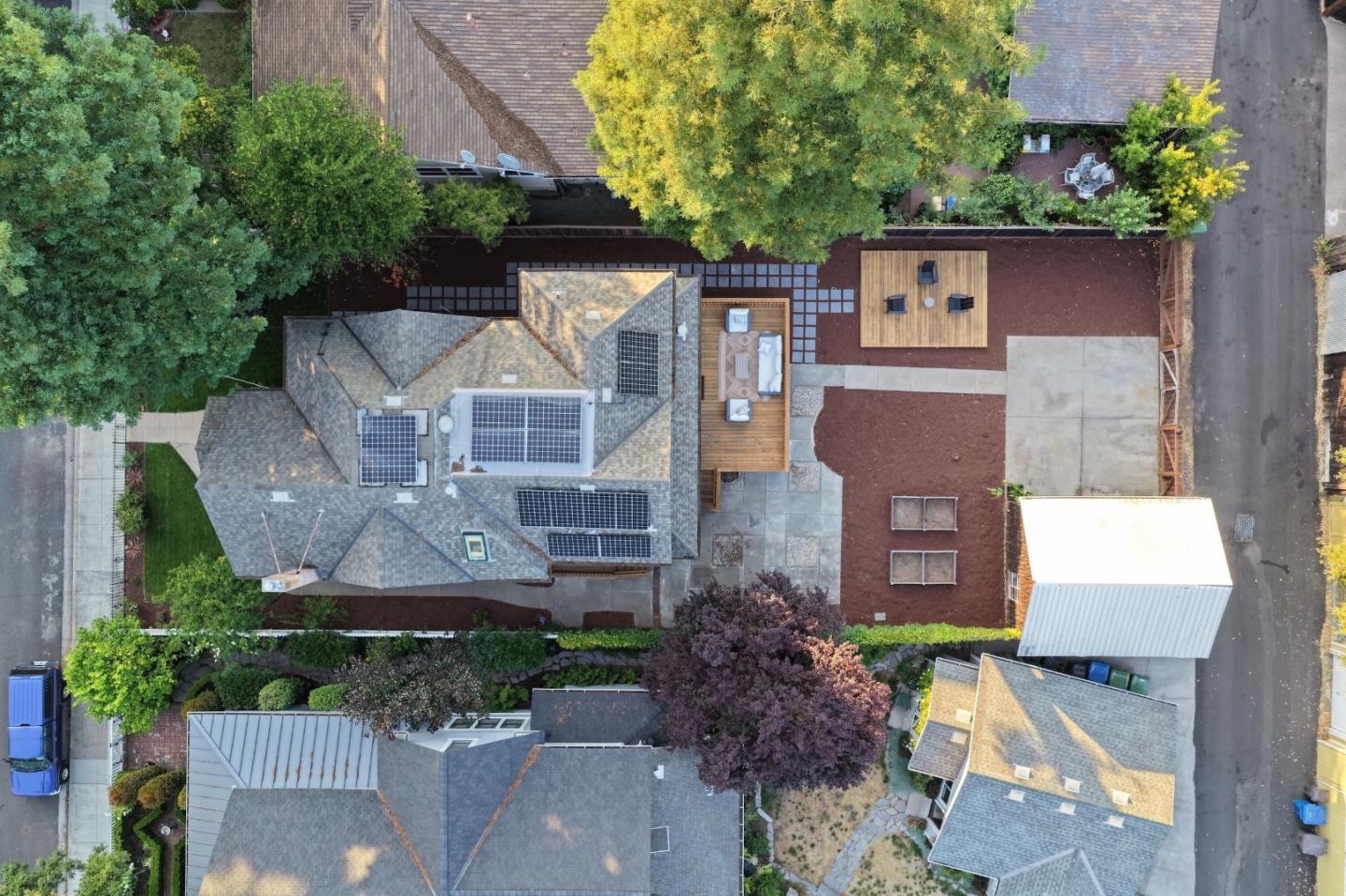 135 Johnson AVE