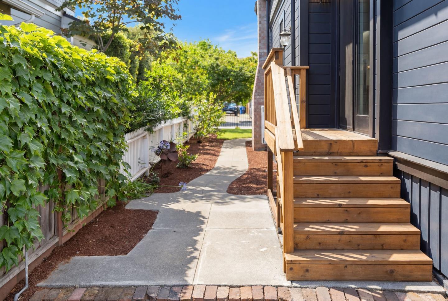 135 Johnson AVE